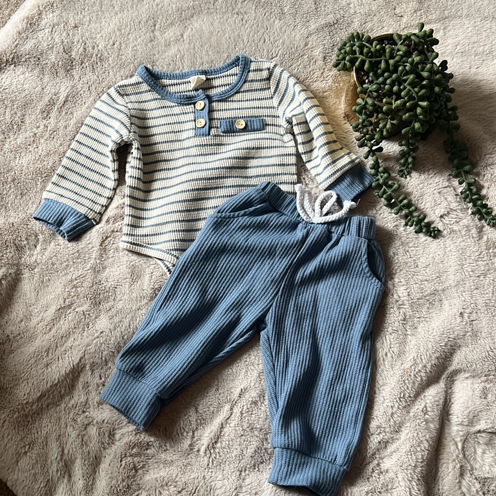 NWOT. Baby boy, two piece set